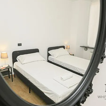 Appartamento Mimosa House Jacuzzi And Parking By Ml White House Genova