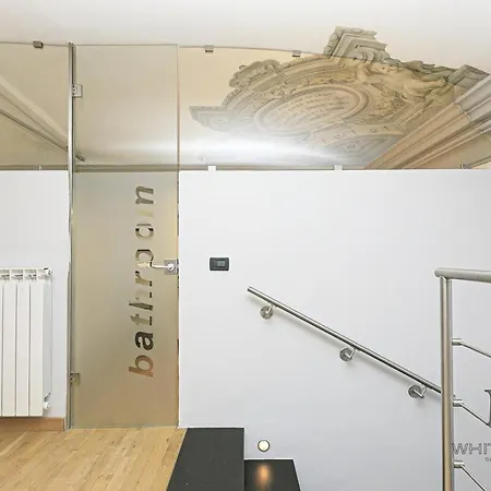 Daire Mimosa House By Ml White House *