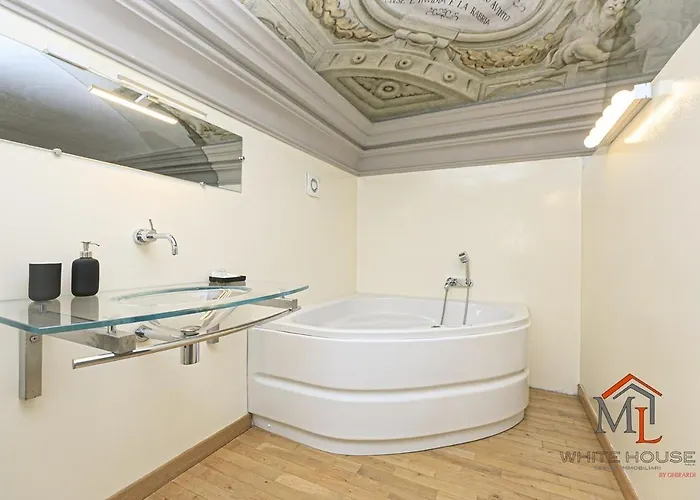 아파트 Mimosa House Jacuzzi And Parking By Ml White House