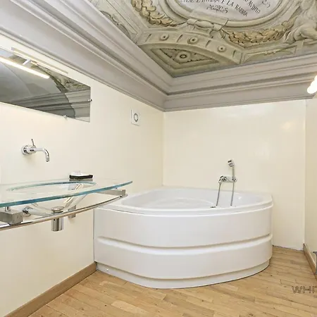 Appartamento Mimosa House Jacuzzi And Parking By Ml White House